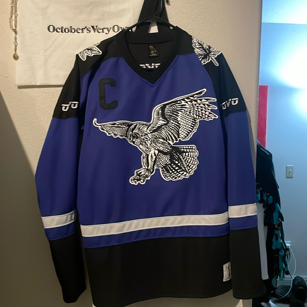 Ovo hockey jersey.